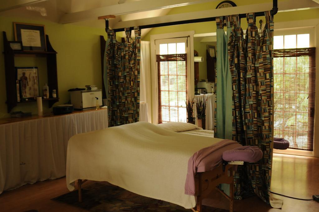 Acorn Hill Lodge And Spa Линчбърг Екстериор снимка