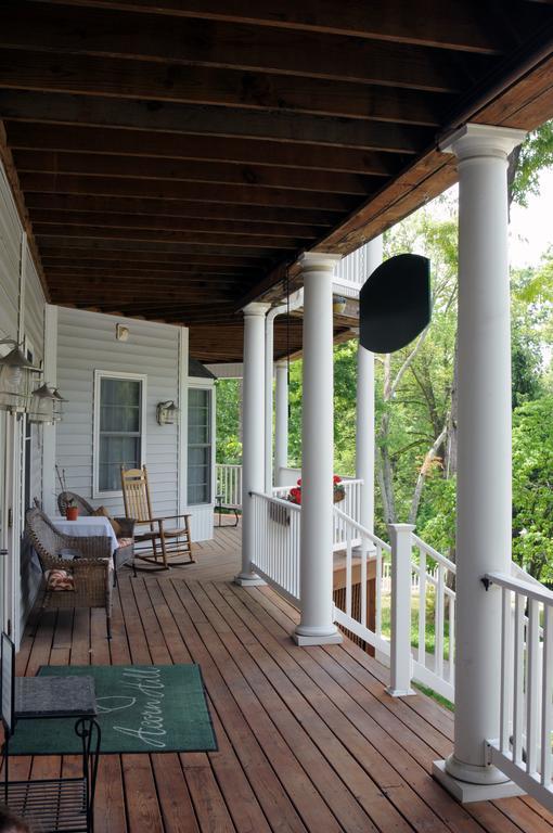 Acorn Hill Lodge And Spa Линчбърг Екстериор снимка